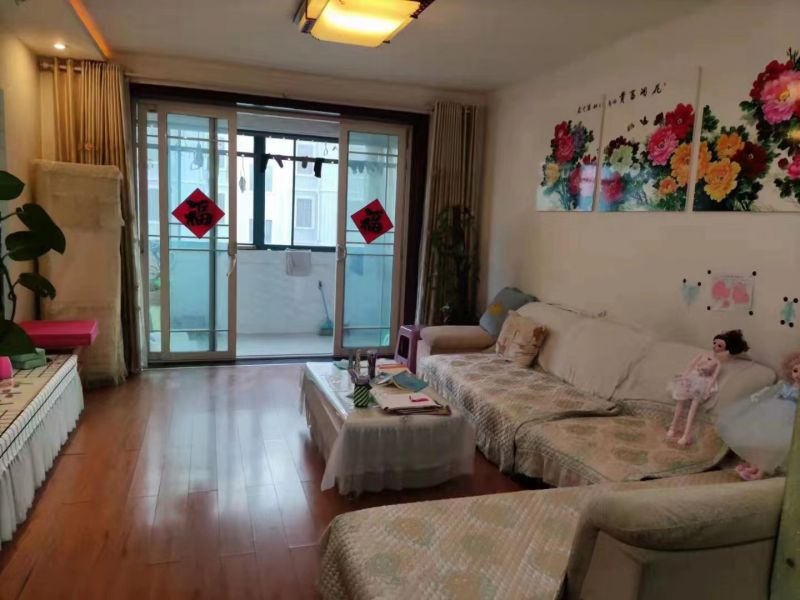 精裝修3室2廳2衛130m21800元/月