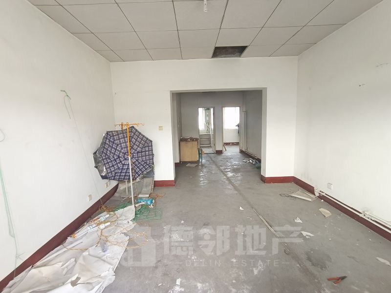 金城花園 毛坯3室2廳1衛85m254萬元 滿5年