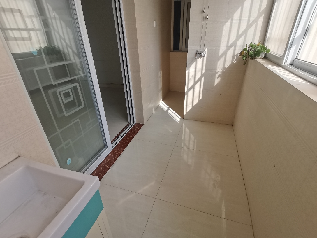 問天三期  精裝修2室2廳1衛106m292.6萬元