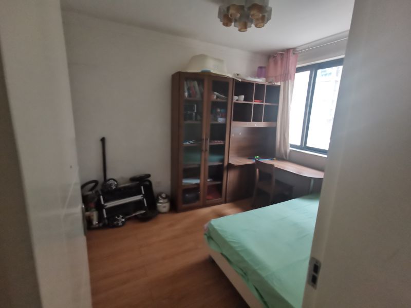 櫻花苑  普通裝修3室2廳1衛100m295萬元