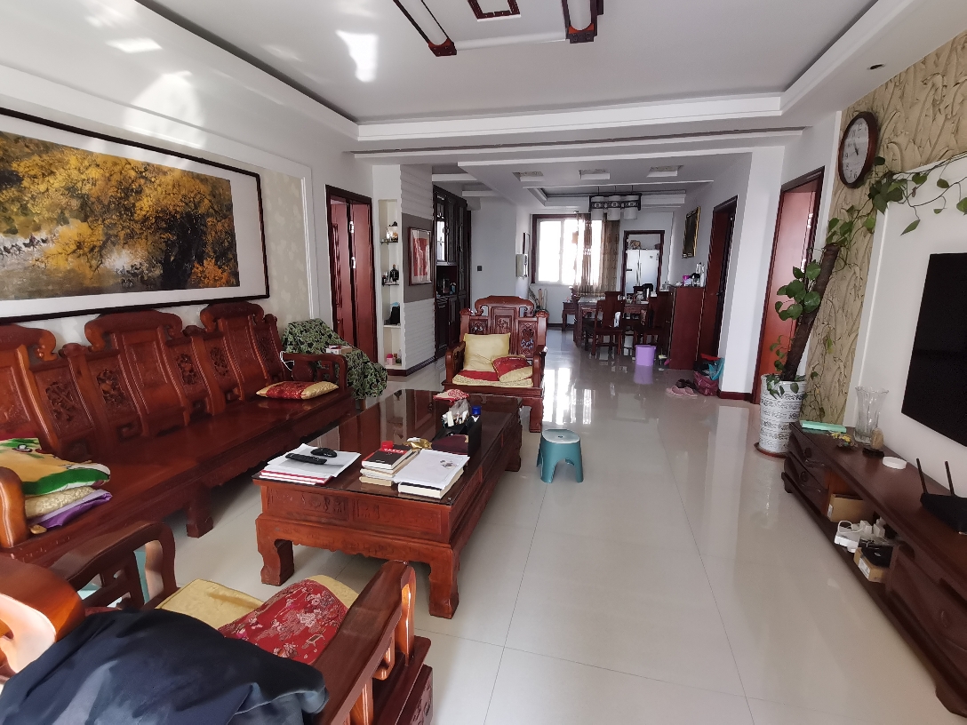 狀元府  4室2廳2衛164m2182萬元 滿2年