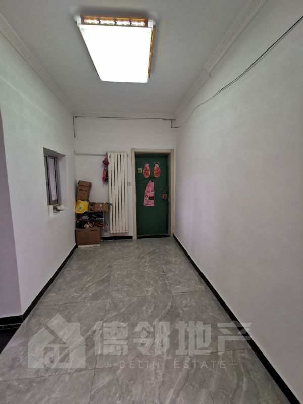 趙王河 房東置換急售，送裝修，采光好，誠心出售，隨時看房。