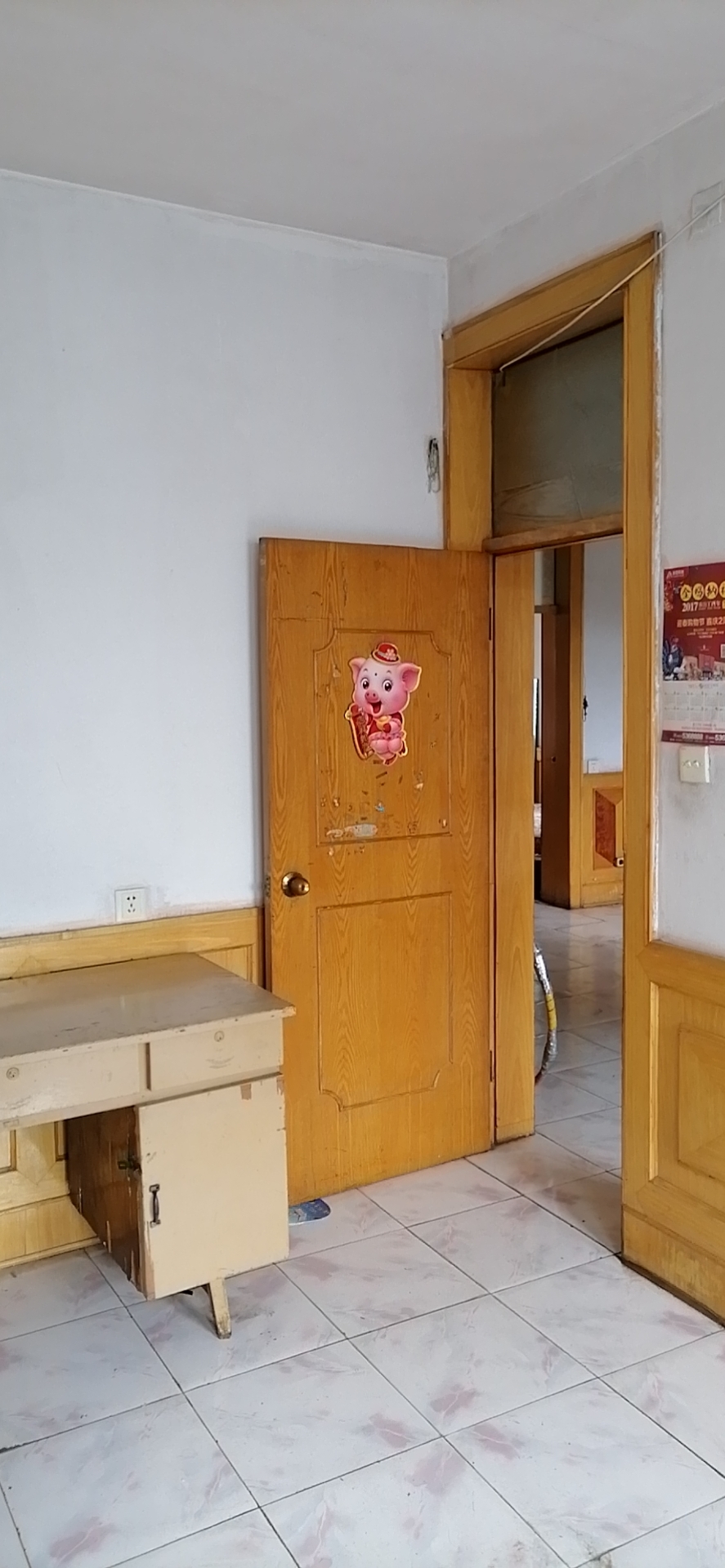 一中東校學區房2樓3室1廳1衛86m21333元一月