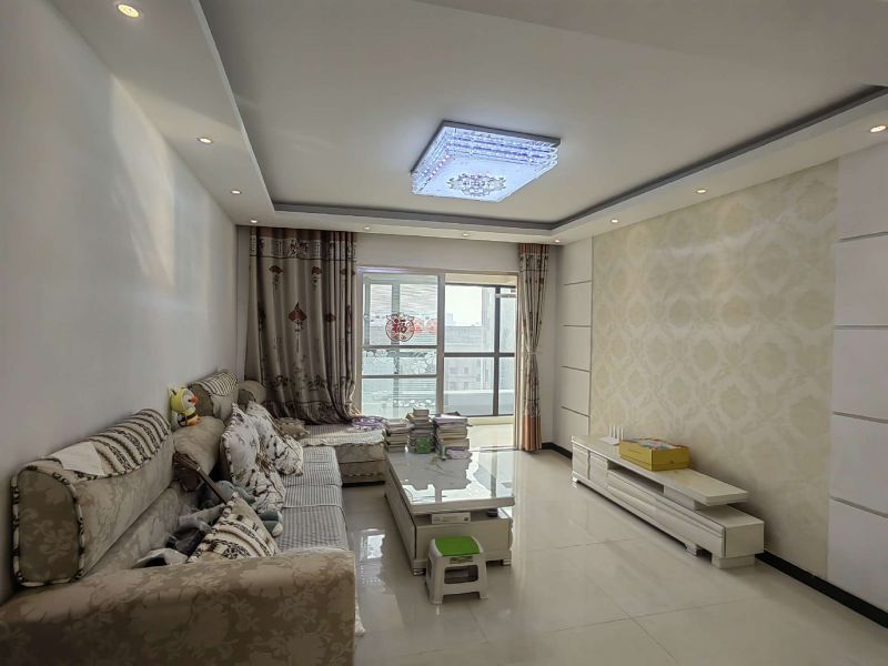 和家園 南北通通 好樓層 采光好 視野開闊 精裝修3室2廳2衛132m2166萬元