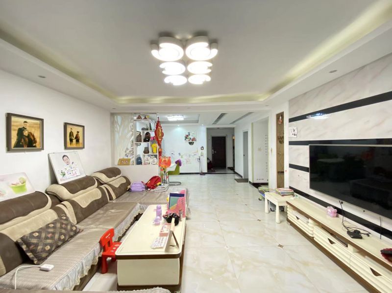 狀元府 中間好樓層 送儲 精裝修1室0廳0衛136m2129萬元