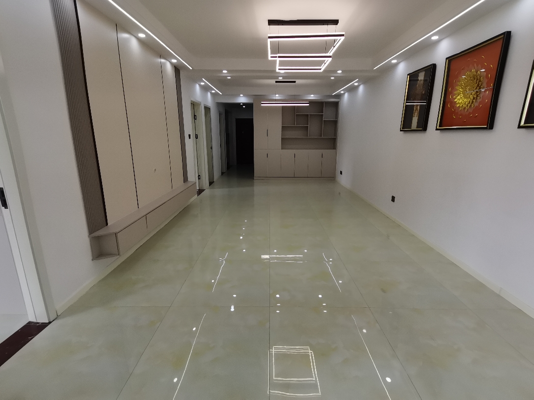 人和天地  3室2廳1衛118m2126萬元