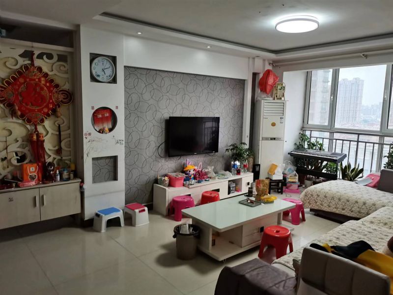 普通裝修2室2廳1衛92.4m298萬元