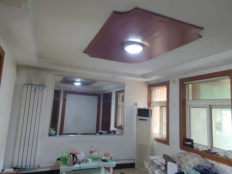 普通裝修2室1廳1衛71.9m272萬元