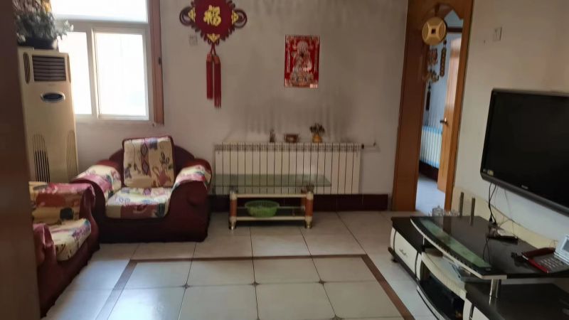 普通裝修3室1廳1衛90m286萬元