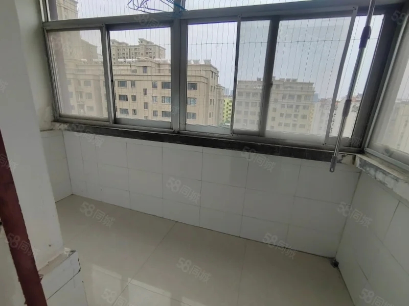 匯龍安東3室1廳1衛82m2