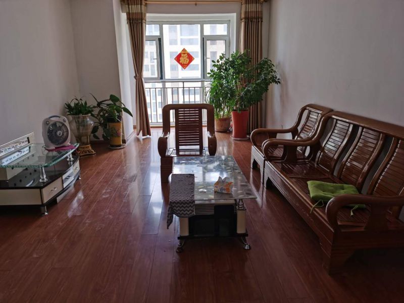 滕州人和藍灣小區、新一中、實驗高中，學區房出租