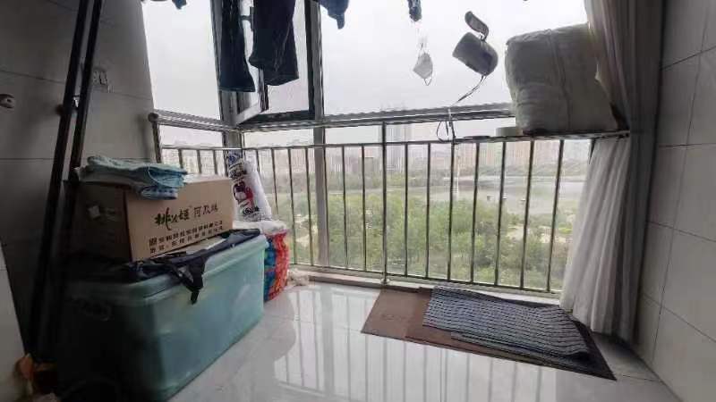 精裝修3室2廳2衛120m22100元/月