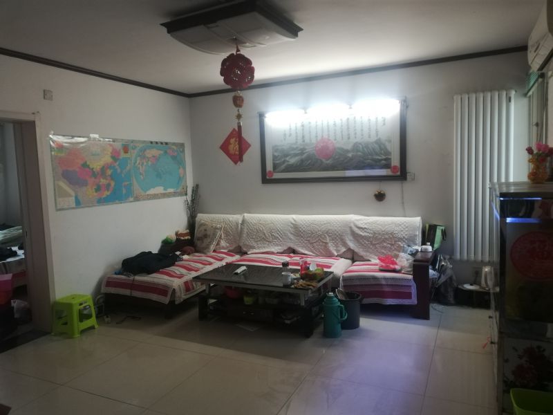 普通裝修3室1廳1衛88m21300元/月