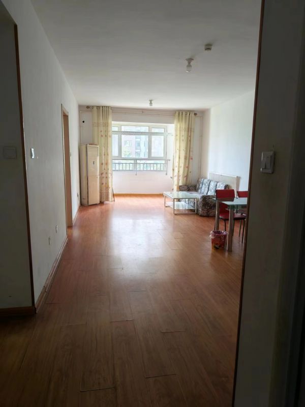 人和天地精裝修2室2廳1衛106m21667元/月