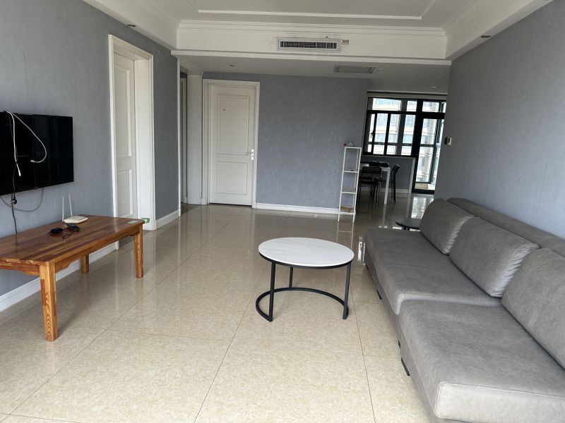 精裝修3室2廳1衛128m22100元/月