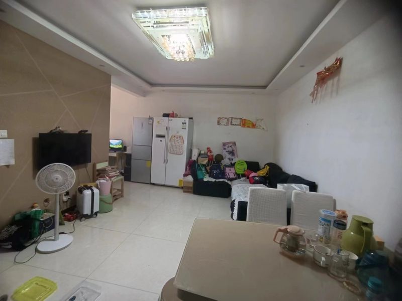 陽光國際  2室2廳1衛100m22000元/月