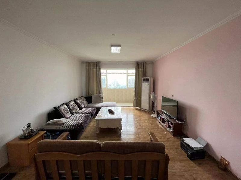 人和藍灣，緊鄰新一中，南排觀景，精裝修3室2廳2衛155m22200元/月（包含地下車位+儲藏室）