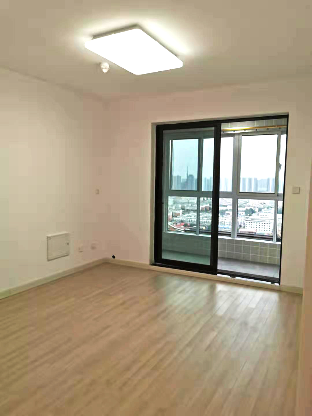 普通裝修2室2廳1衛87m22000元/月