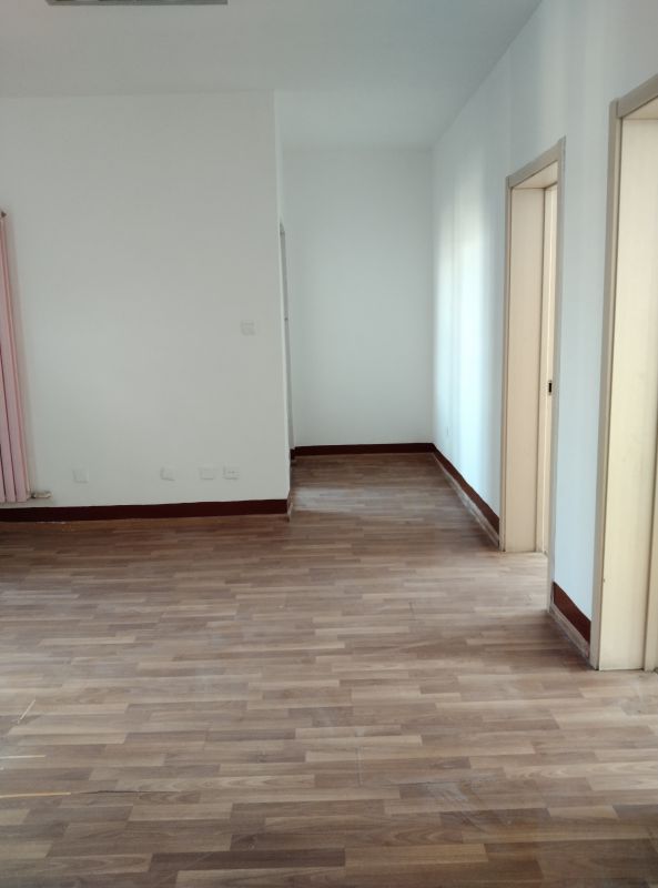 普通裝修2室1廳1衛74m241萬元