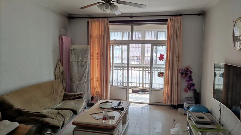 普通裝修3室2廳2衛138m22000元/月