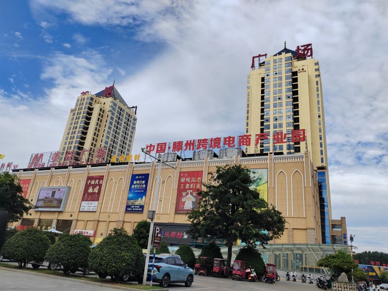 精裝修1室0廳0衛1230m232000元/月