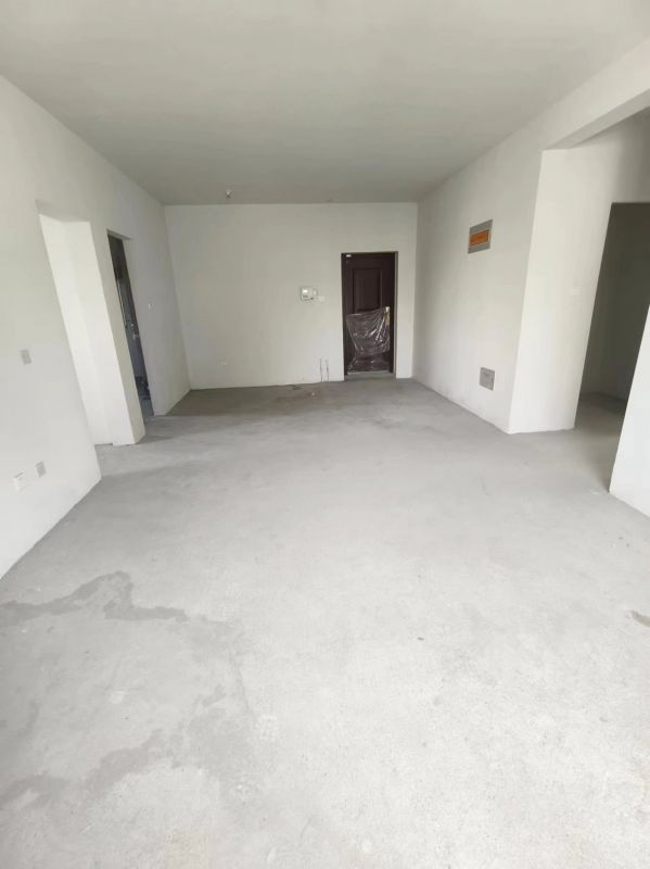 金河灣C區 毛坯3室2廳1衛122m2136萬元