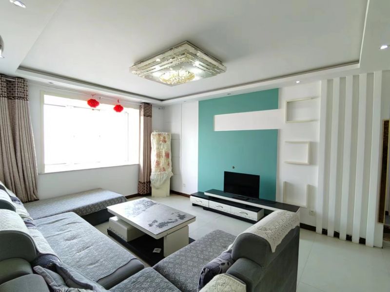 名仕豪庭，精裝修3室2廳2衛143m2113萬元