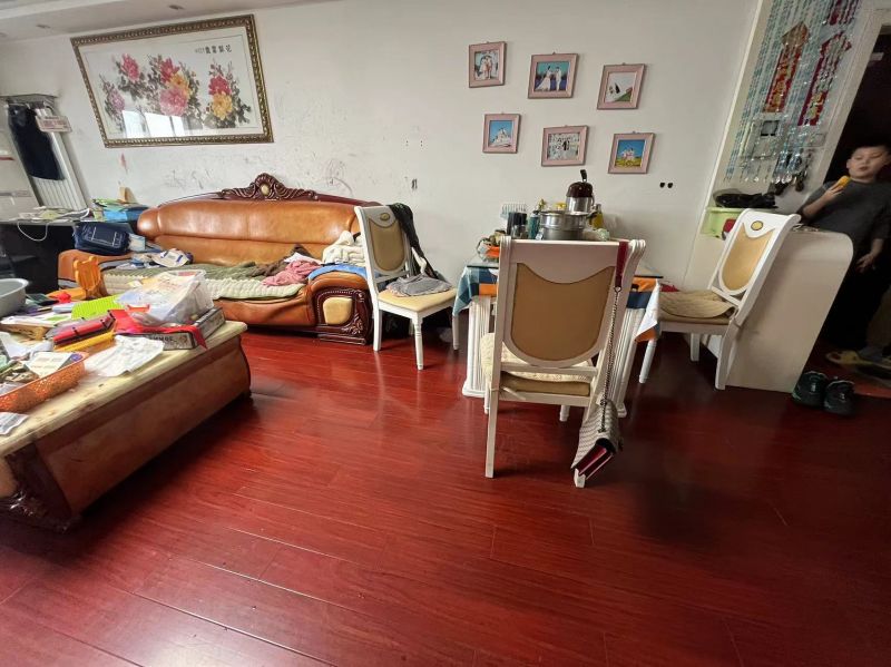 不到六千買市中心位置，問天精裝修3室2廳2衛152m288.8萬元