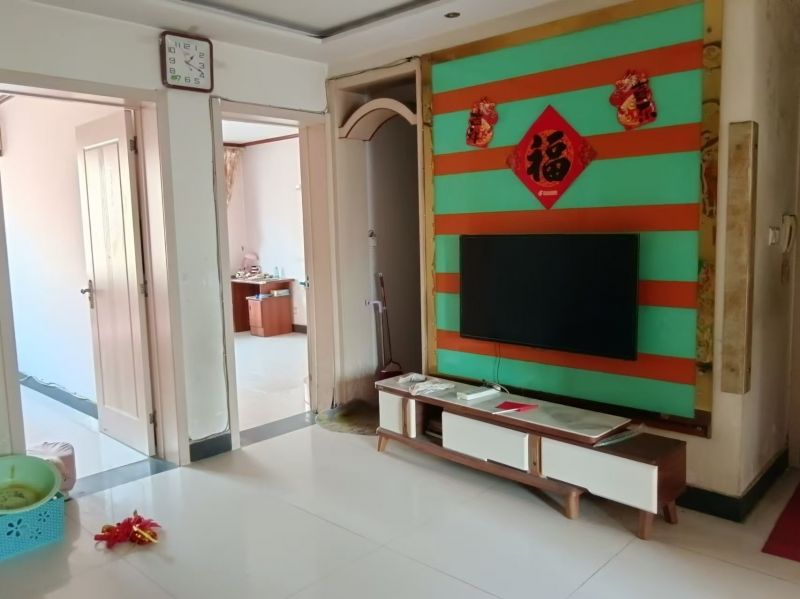 濱河一期，普通裝修3室1廳1衛93.3m21300元/月