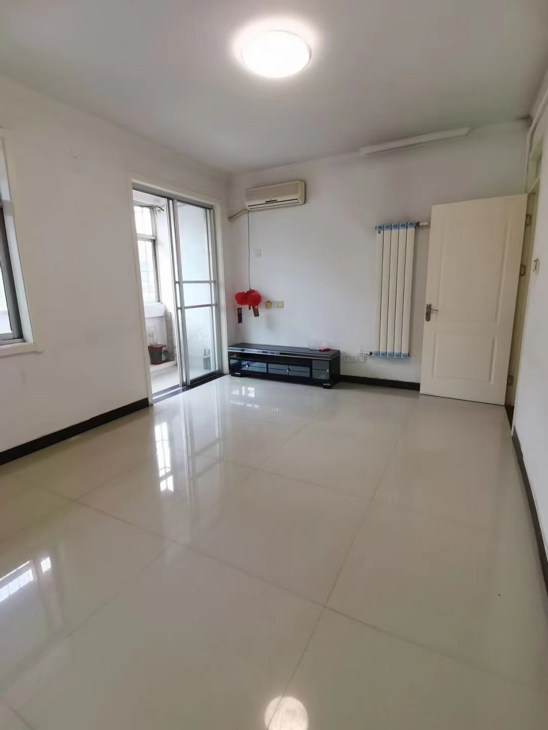 精裝修3室1廳1衛89m2