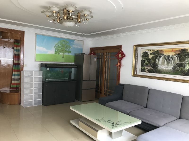 毛坯4室2廳2衛167m21900元/月