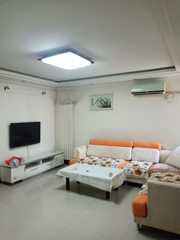 精裝修3室1廳1衛101m21500元/月