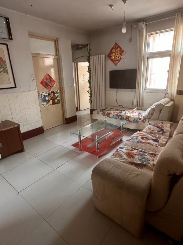 毛坯3室1廳1衛77m2999元/月