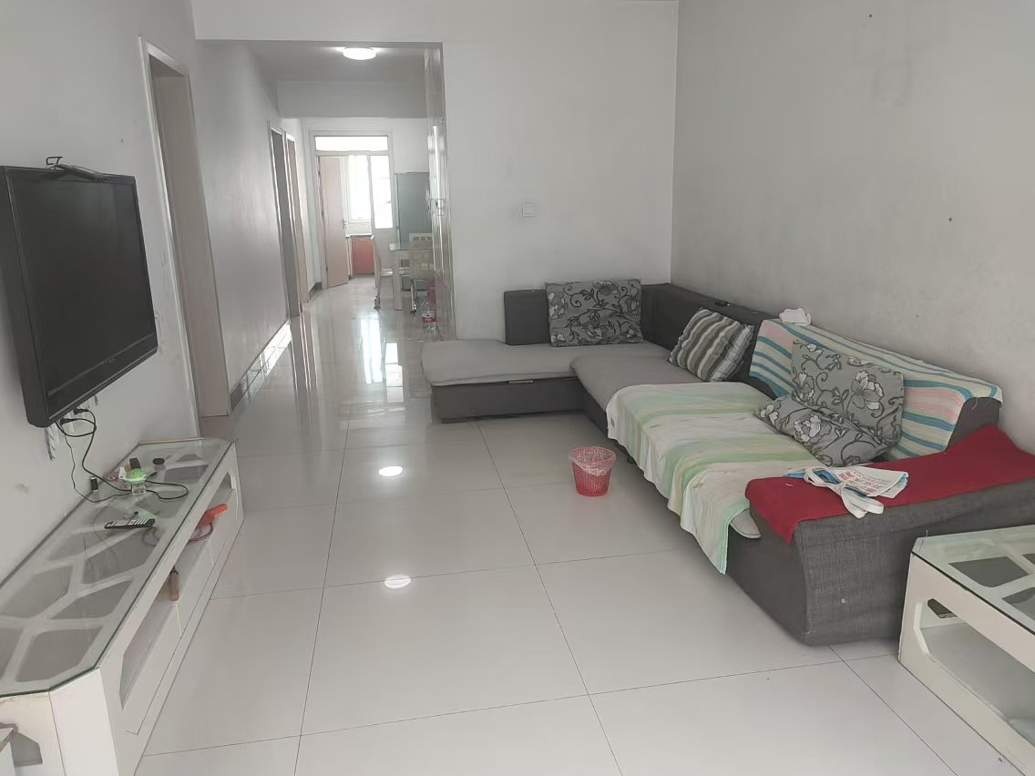 城東匯龍領秀城普通裝修家具家電齊全3室2廳1衛108m21500元/月