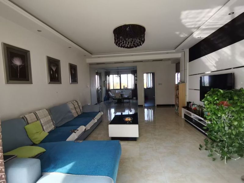 濱江三期沿河小高層精裝修3室2廳2衛147m2，來電議價