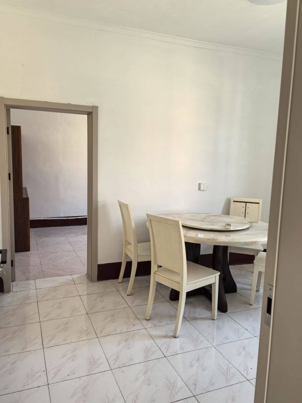 精裝修3室2廳1衛96m21100元/月