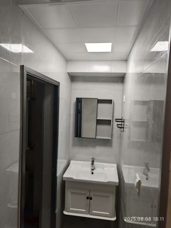 新購三聯電器精裝修3室2廳1衛96m21199元/月