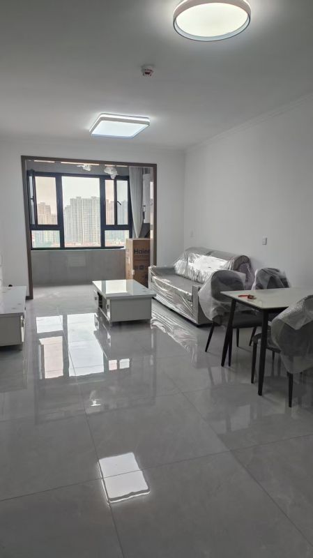 嶄新家具，精裝修2室1廳1衛93m21500元/月，租時間長價格可議