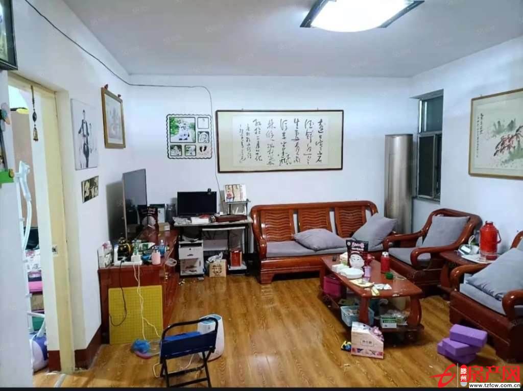 信達小區多層四樓，戶型好，證滿五年，可以貸款